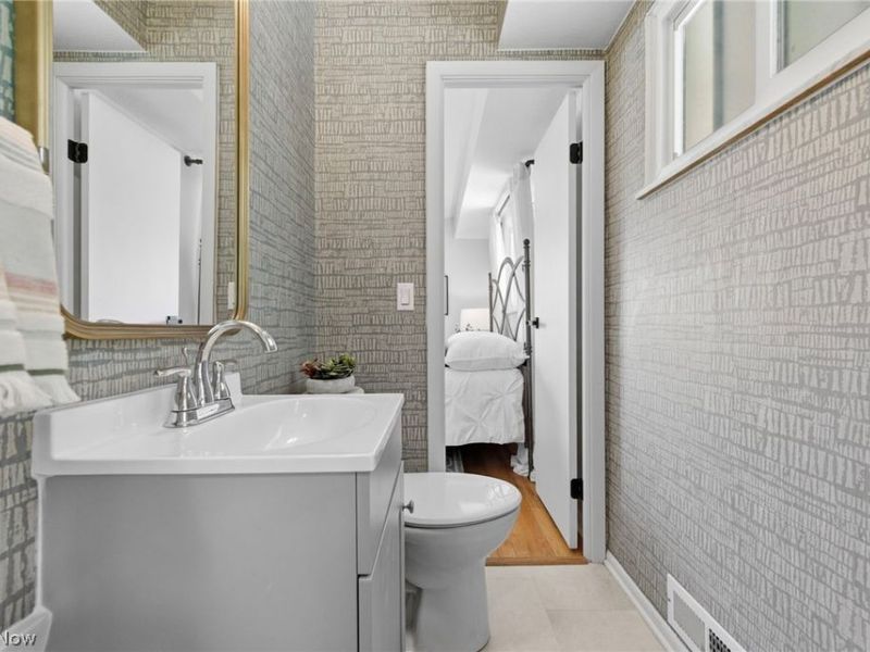 3740 W 214th Street, Fairview Park, OH 44126 Photo 28