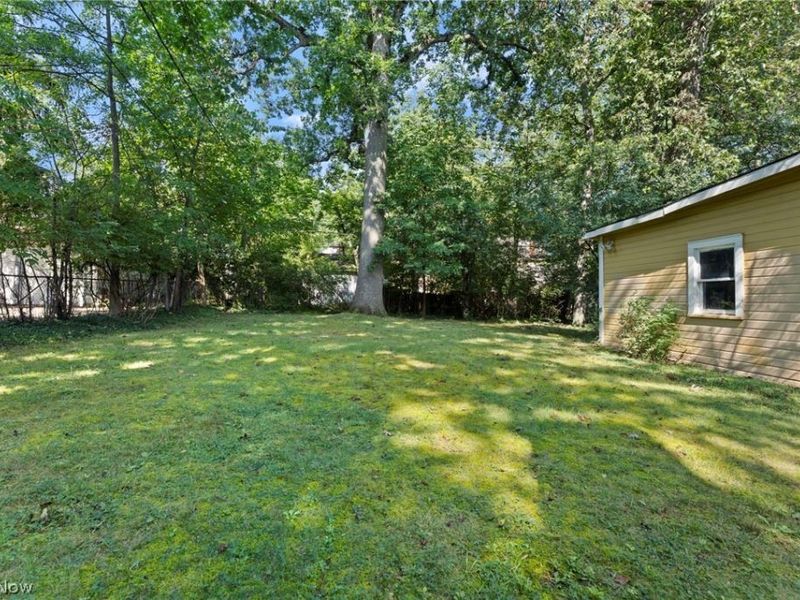 1660 Maple Road, Cleveland Heights, OH 44121 Photo 24