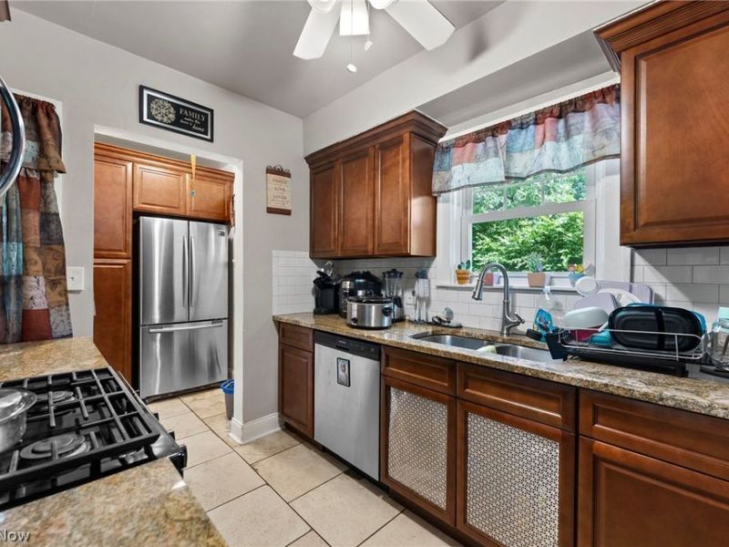 1660 Maple Road, Cleveland Heights, OH 44121 Photo 8