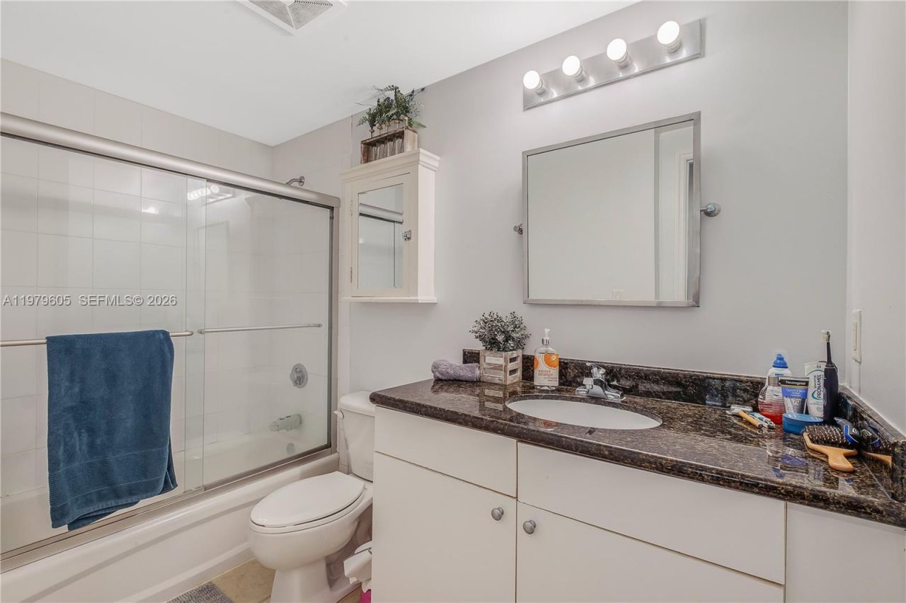 1250 S Miami Ave , Unit 2802, Miami, FL 33130 Photo