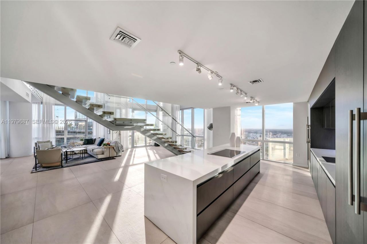 851 NE 1st Avenue, Unit Penthouse, Miami, FL 33132 Photo