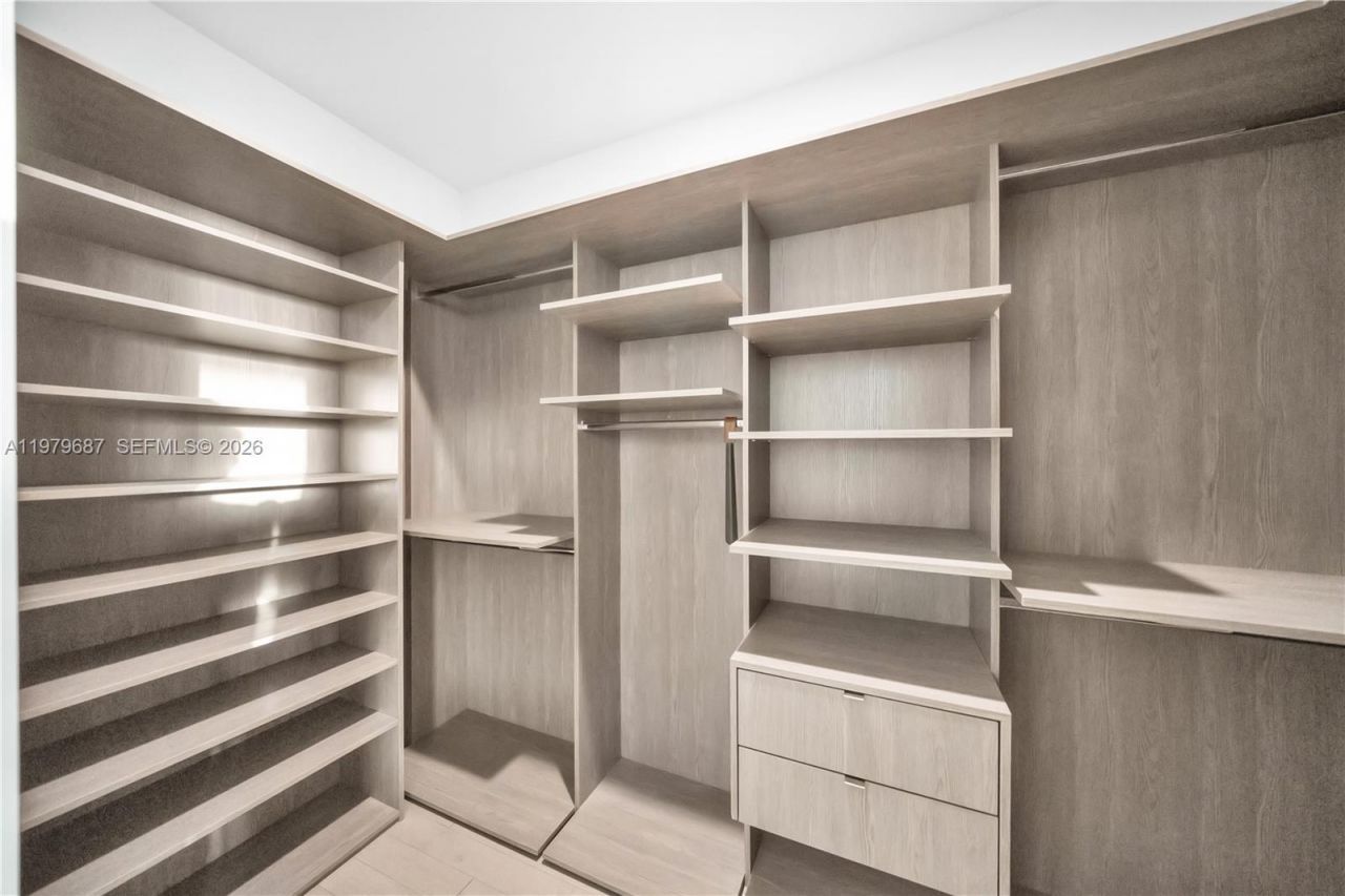 851 NE 1st Avenue, Unit Penthouse, Miami, FL 33132 Photo