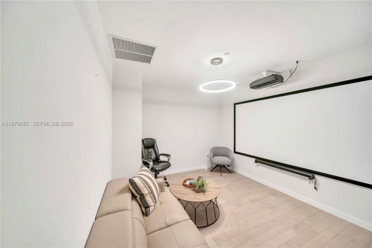 851 NE 1st Avenue, Unit Penthouse, Miami, FL 33132 Photo