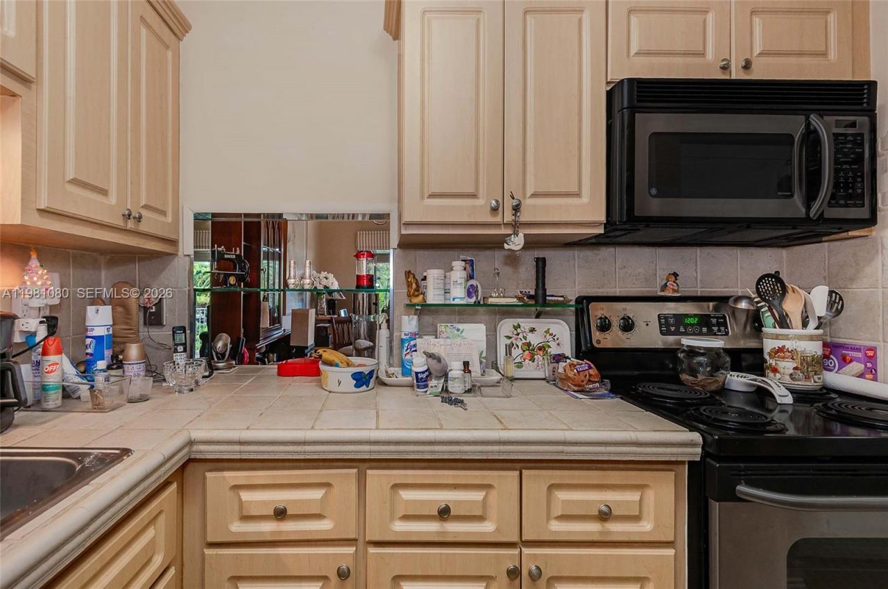 7403 SW 82nd St, Unit 212N, Miami, FL 33143 Photo