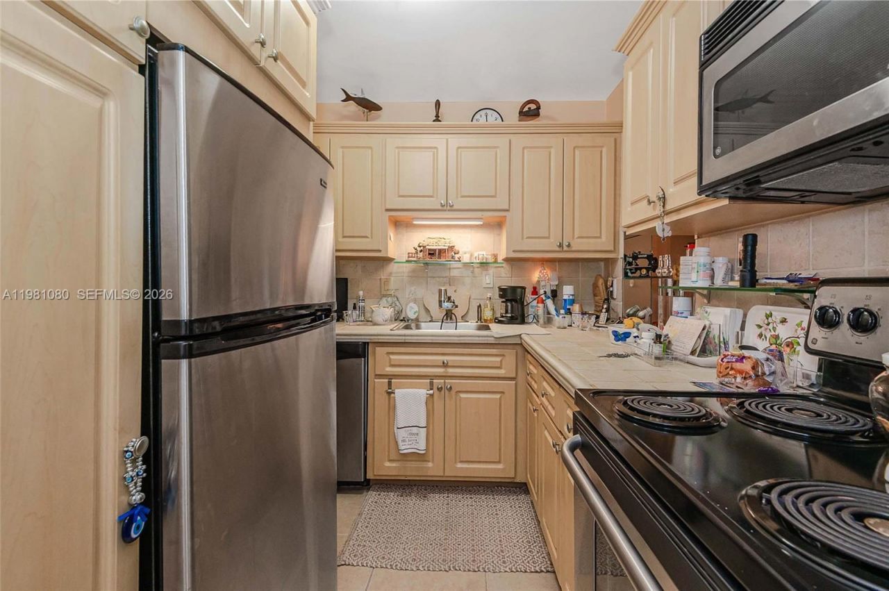 7403 SW 82nd St, Unit 212N, Miami, FL 33143 Photo