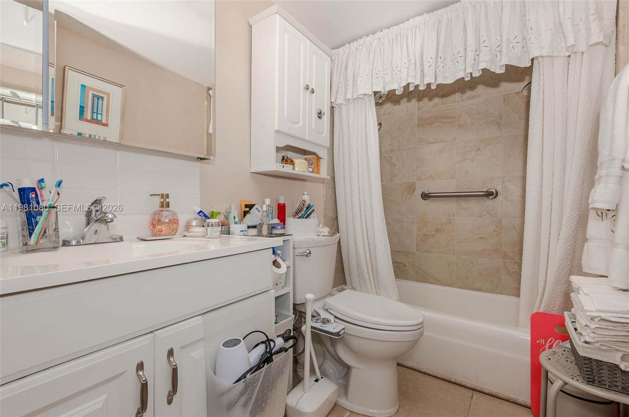 7403 SW 82nd St, Unit 212N, Miami, FL 33143 Photo