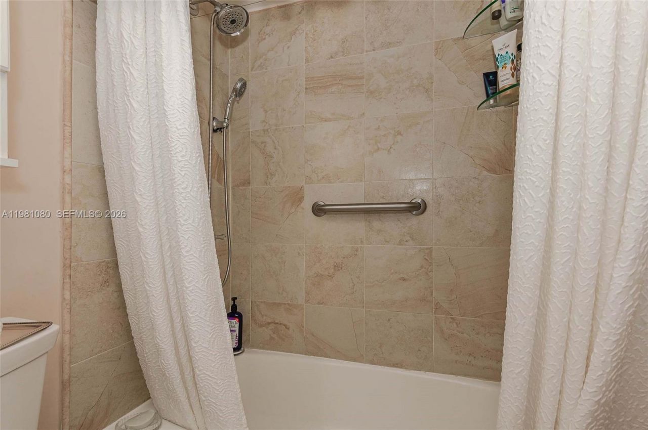 7403 SW 82nd St, Unit 212N, Miami, FL 33143 Photo