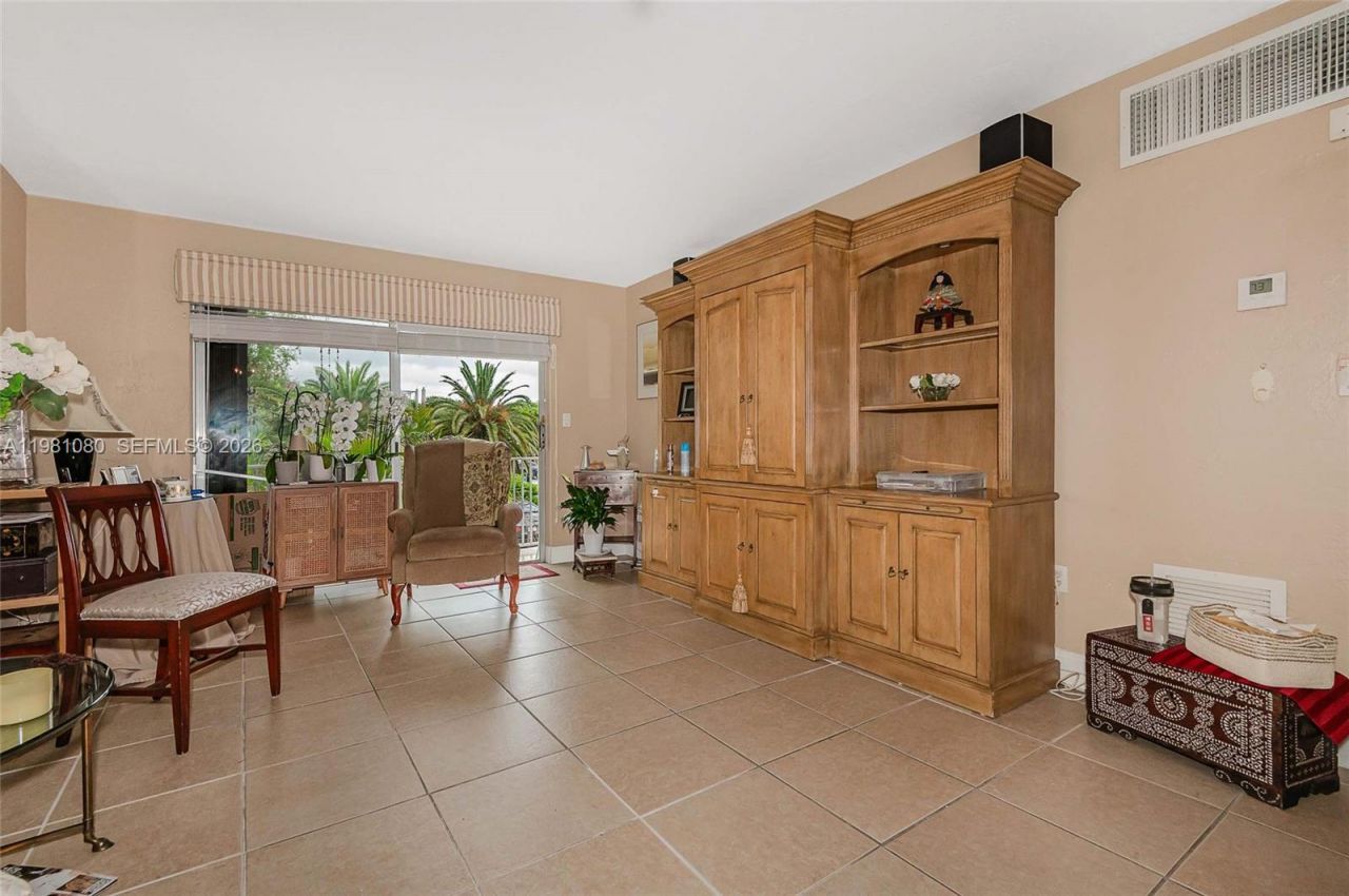 7403 SW 82nd St, Unit 212N, Miami, FL 33143 Photo