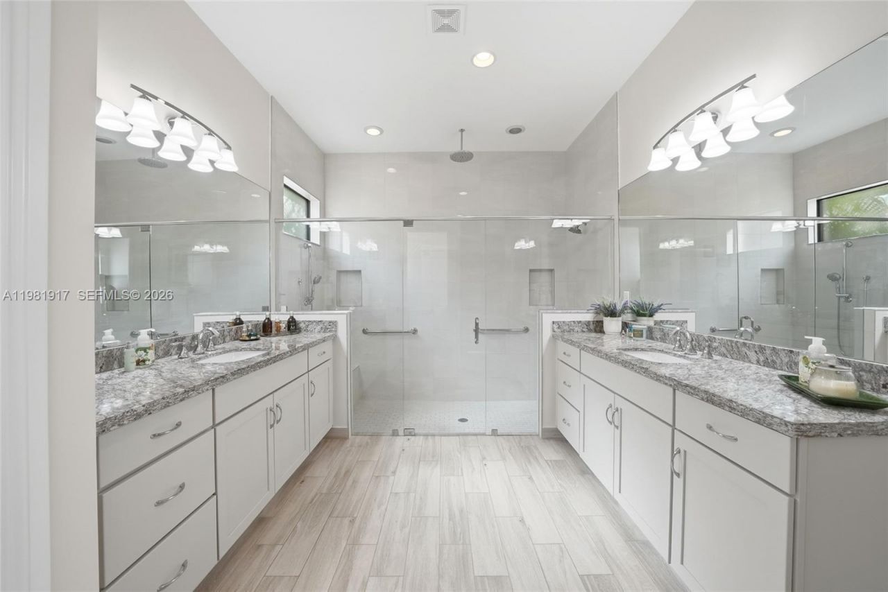 11927 N Leon Cir N , Parkland, FL 33076 Photo