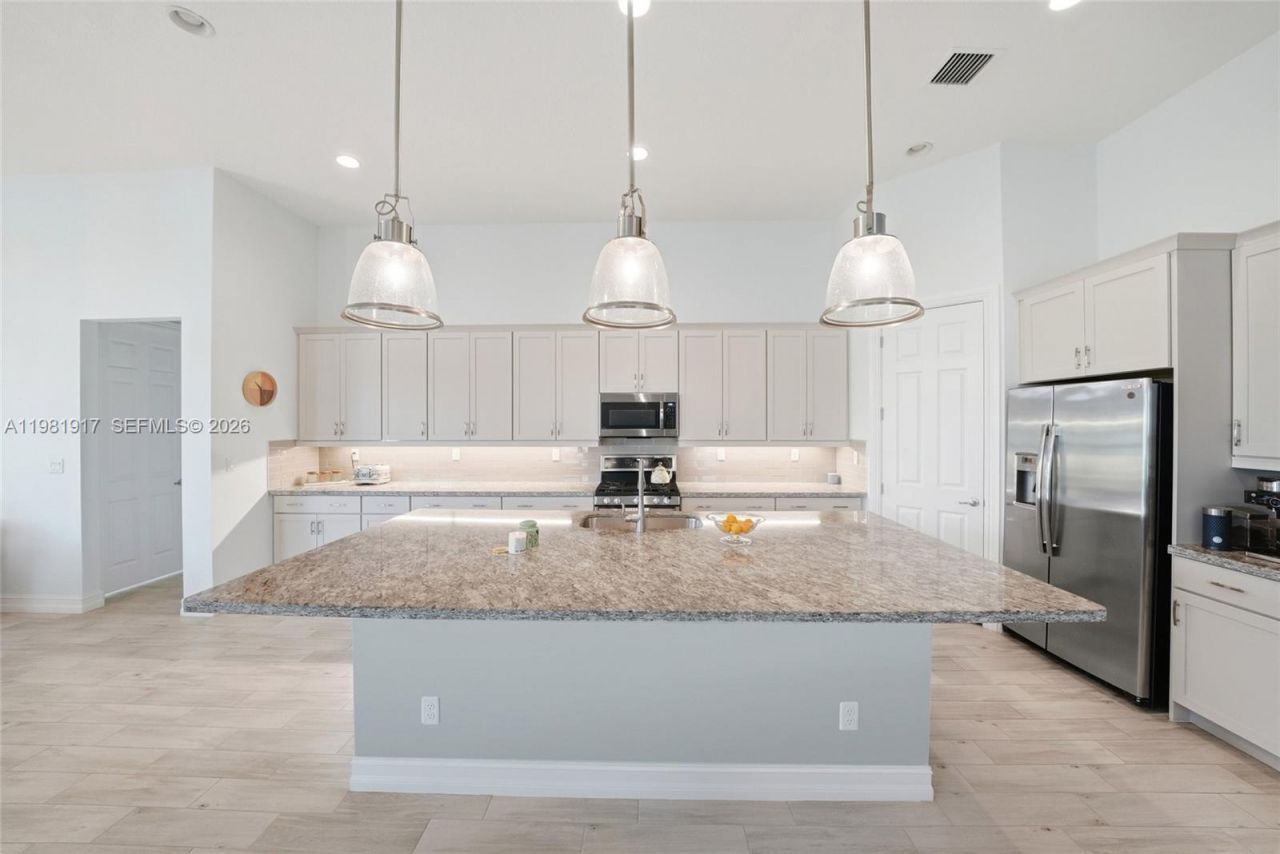 11927 N Leon Cir N , Parkland, FL 33076 Photo