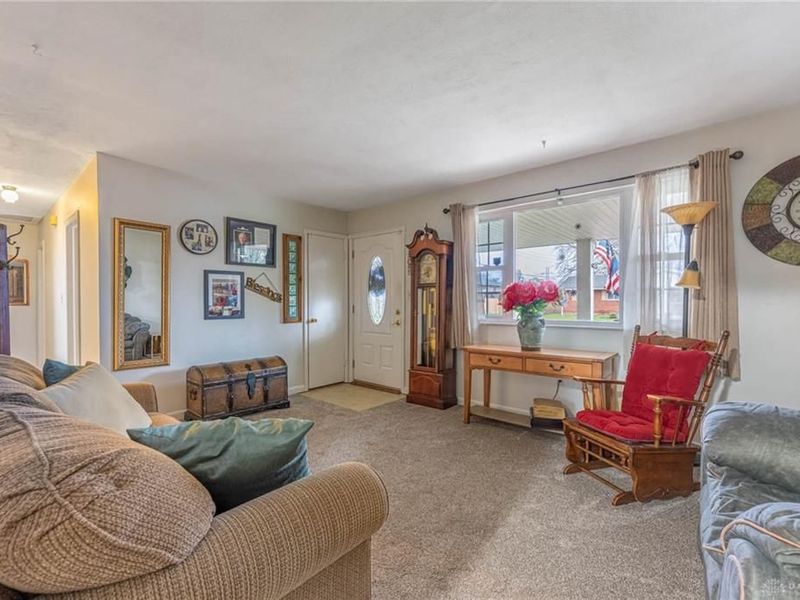 1808 Burnside Drive, Miamisburg, OH 45342 Photo 2