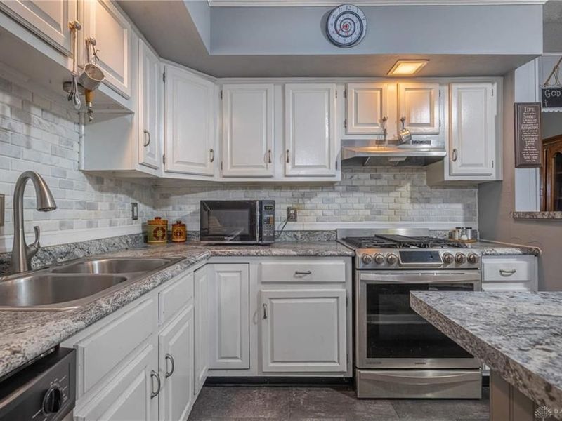 1808 Burnside Drive, Miamisburg, OH 45342 Photo 6