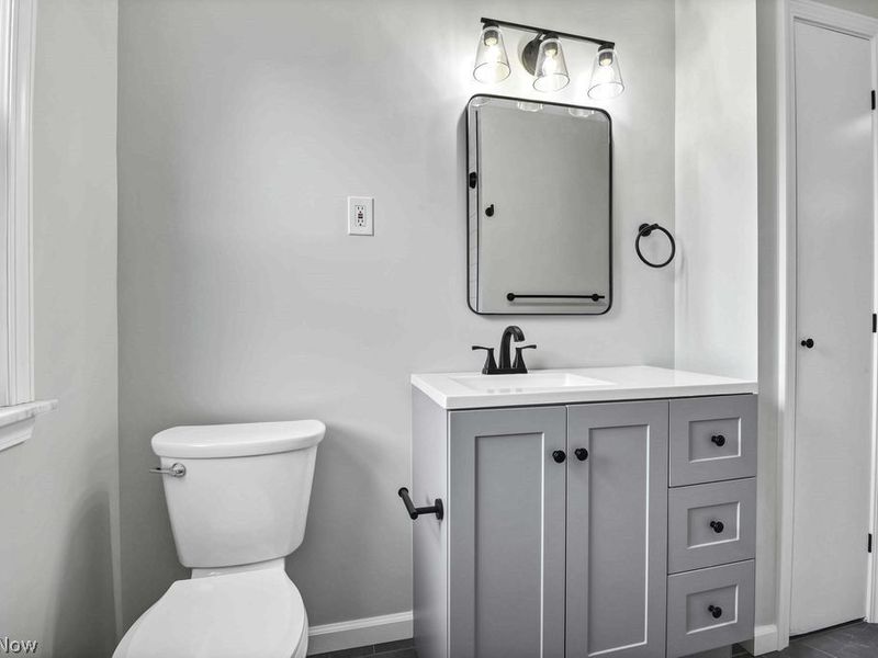 5012 S Barton Road, Lyndhurst, OH 44124 Photo 21