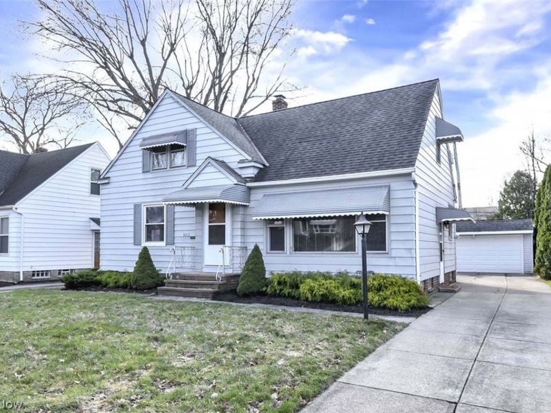 5012 S Barton Road, Lyndhurst, OH 44124 Photo 3