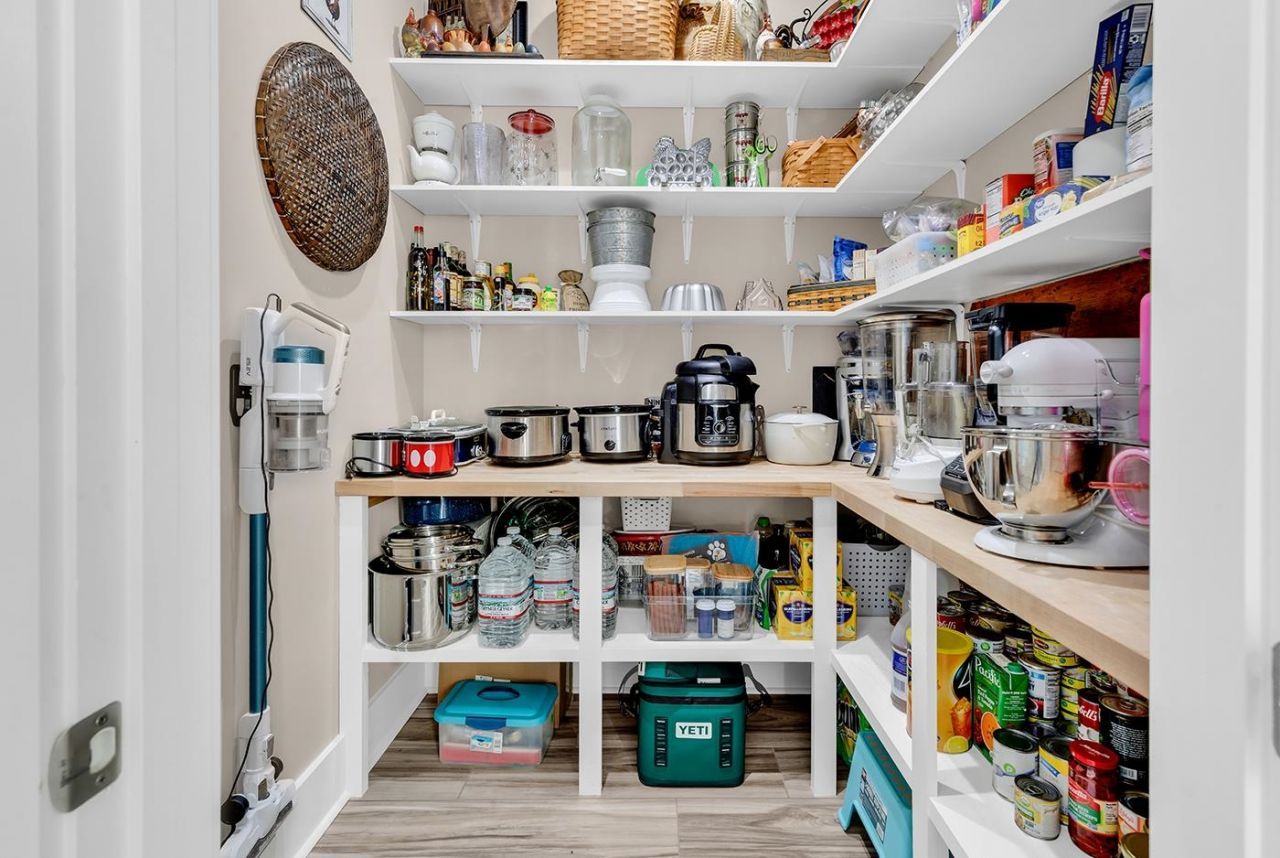 959 Henry James Dr. Photo 19