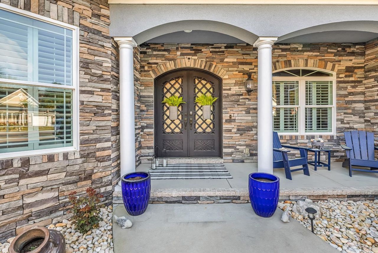 959 Henry James Dr. Photo 3