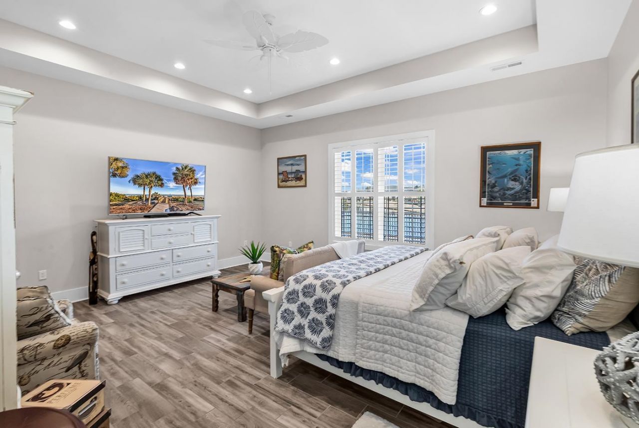 959 Henry James Dr. Photo 32