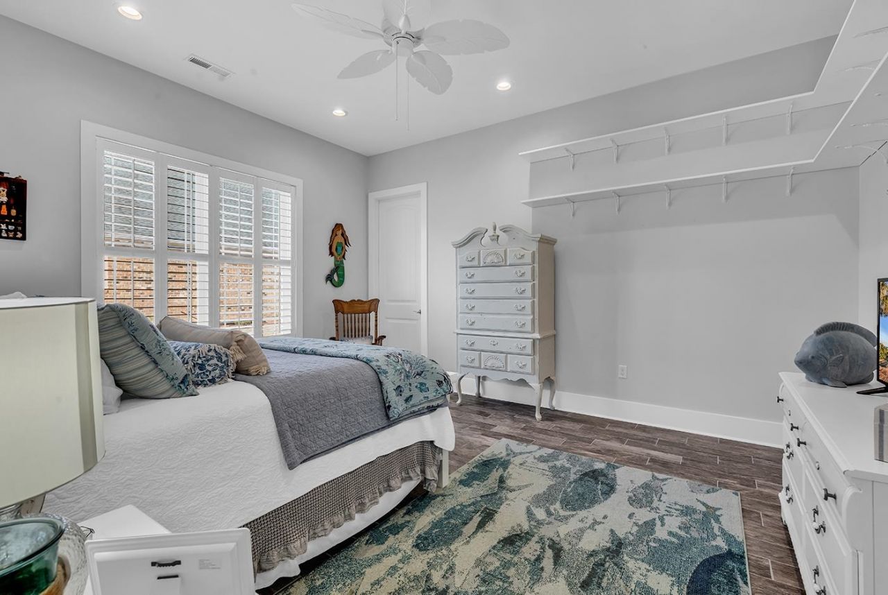 959 Henry James Dr. Photo 46