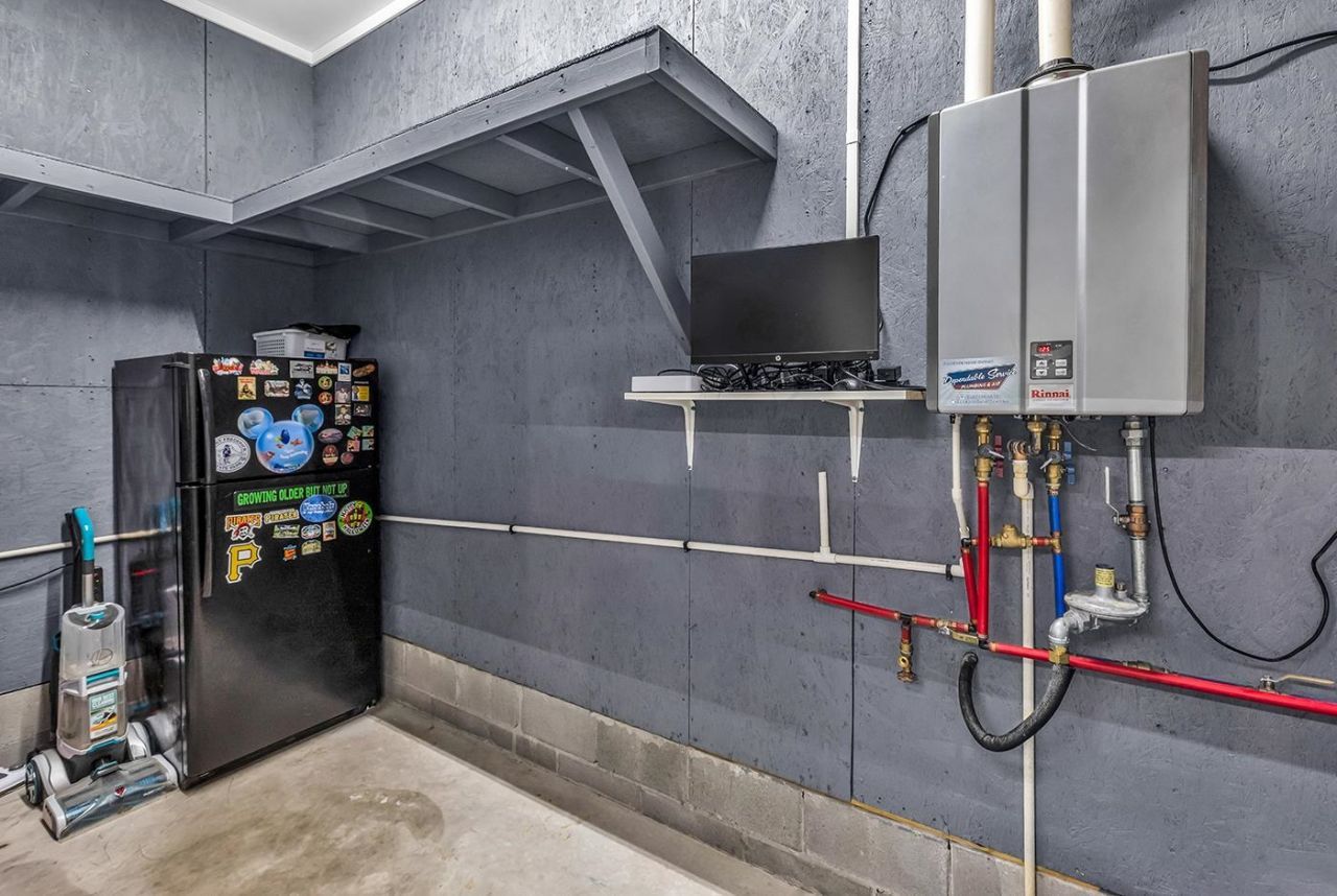 959 Henry James Dr. Photo 55