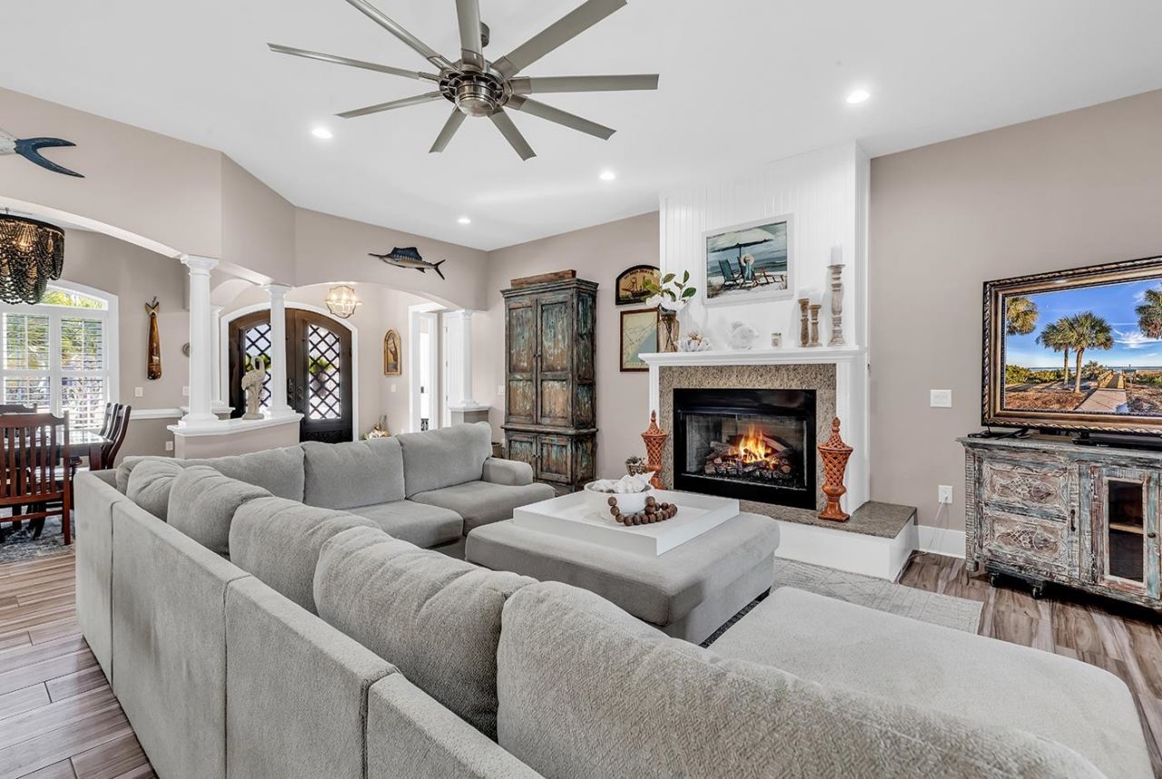 959 Henry James Dr. Photo 8