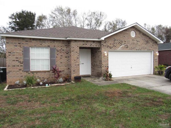 608 Saleta St, Pensacola, FL 32534