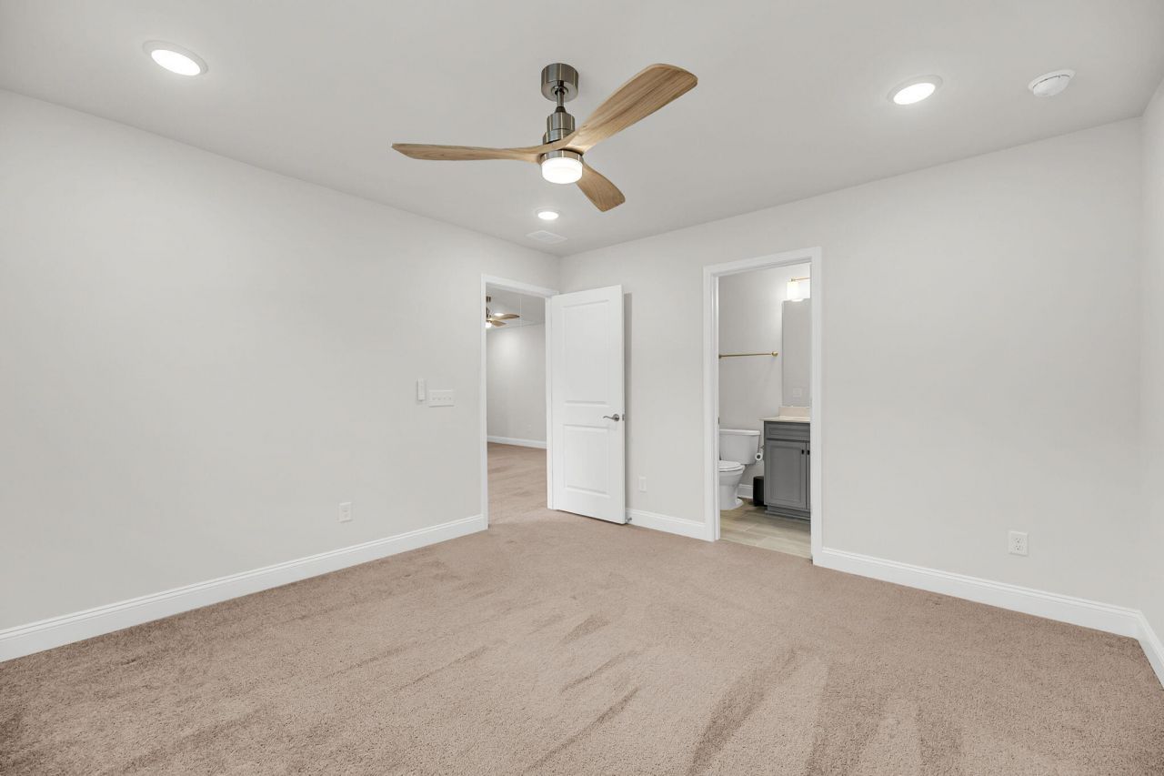 5030 Lady Bird Alley Photo 28