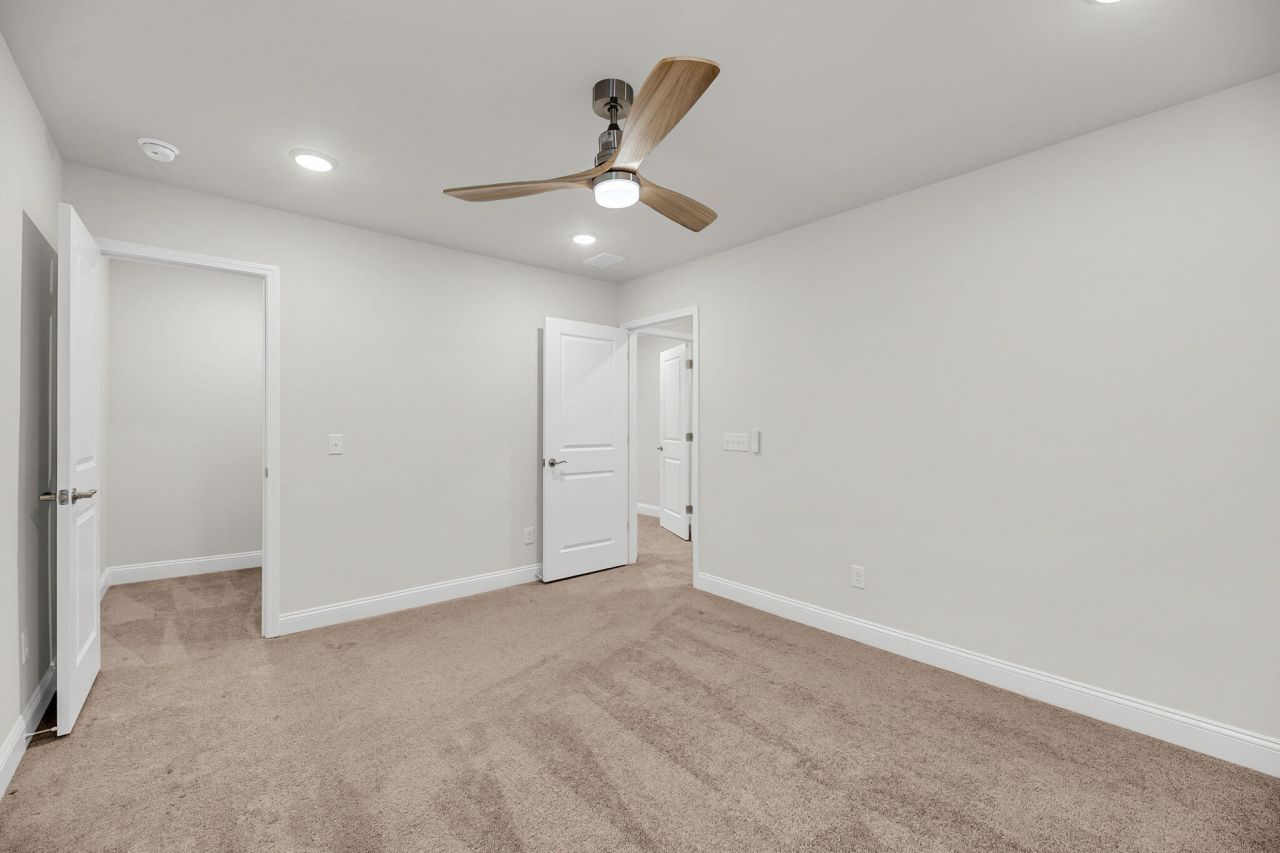 5030 Lady Bird Alley Photo 32