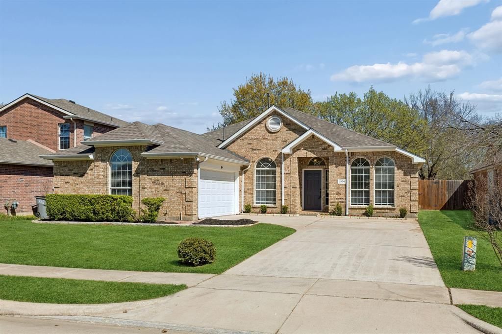 2106 Wagon Wheel Trail, Corinth, TX 76208 Main Photo