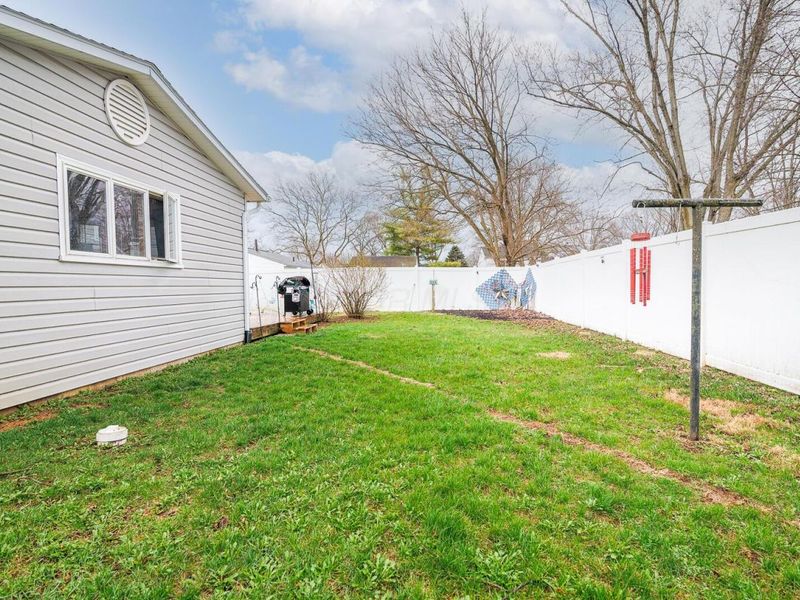 777 Celine Court, West Jefferson, OH 43162 Photo 24