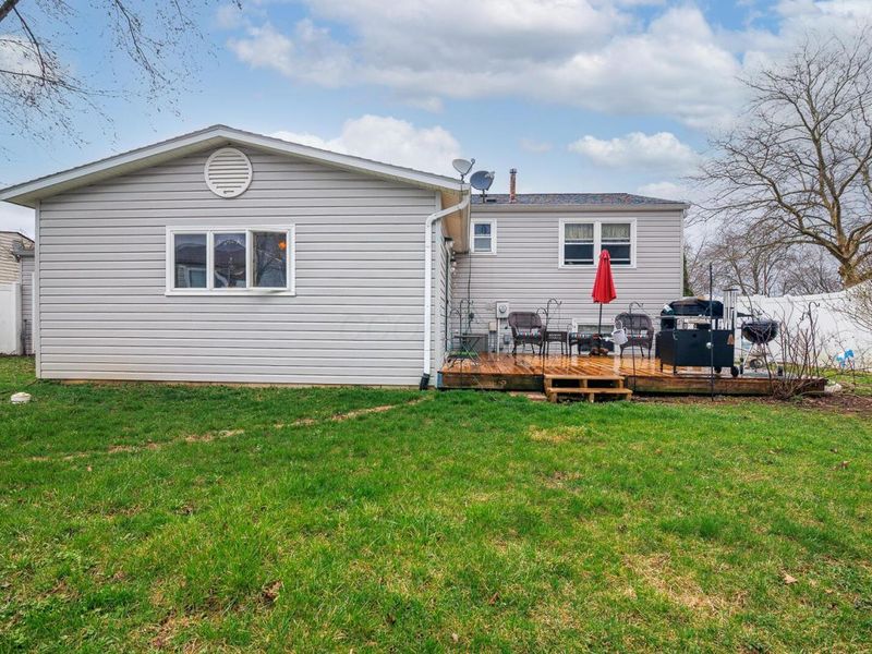 777 Celine Court, West Jefferson, OH 43162 Photo 6