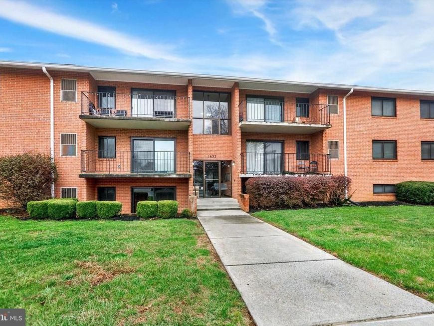 1633 Edgewood Place, Unit 201, Hagerstown, MD 21740 Main Photo