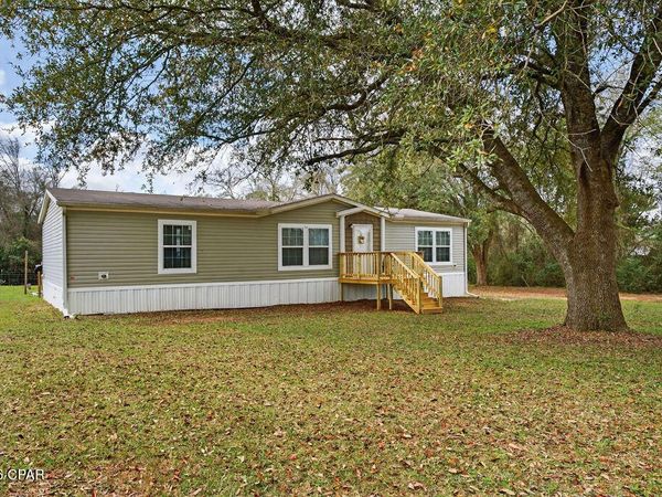 2735 Chipley Street, Cottondale, FL 32431