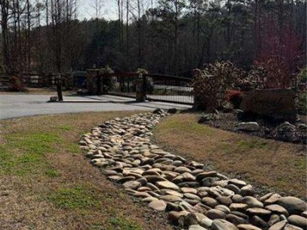 316 Pebble Trace Street, Ellijay, GA 30540