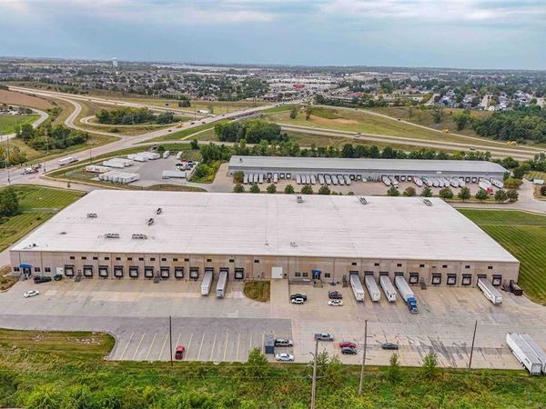 3235 Prairie Valley Ct SW, Cedar Rapids, IA 52404