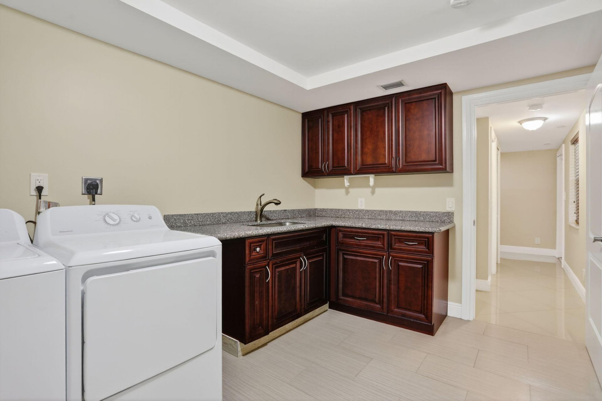 3499 Oaks Way, Unit 909, Pompano Beach, FL 33069 Photo