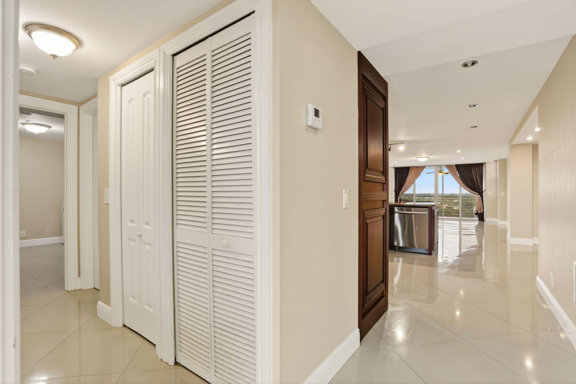 3499 Oaks Way, Unit 909, Pompano Beach, FL 33069 Photo