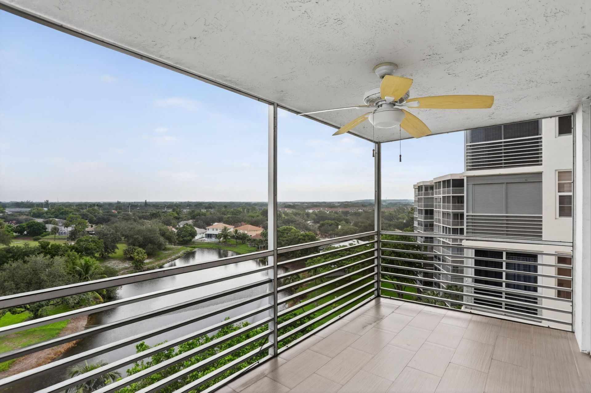 3499 Oaks Way, Unit 909, Pompano Beach, FL 33069 Photo