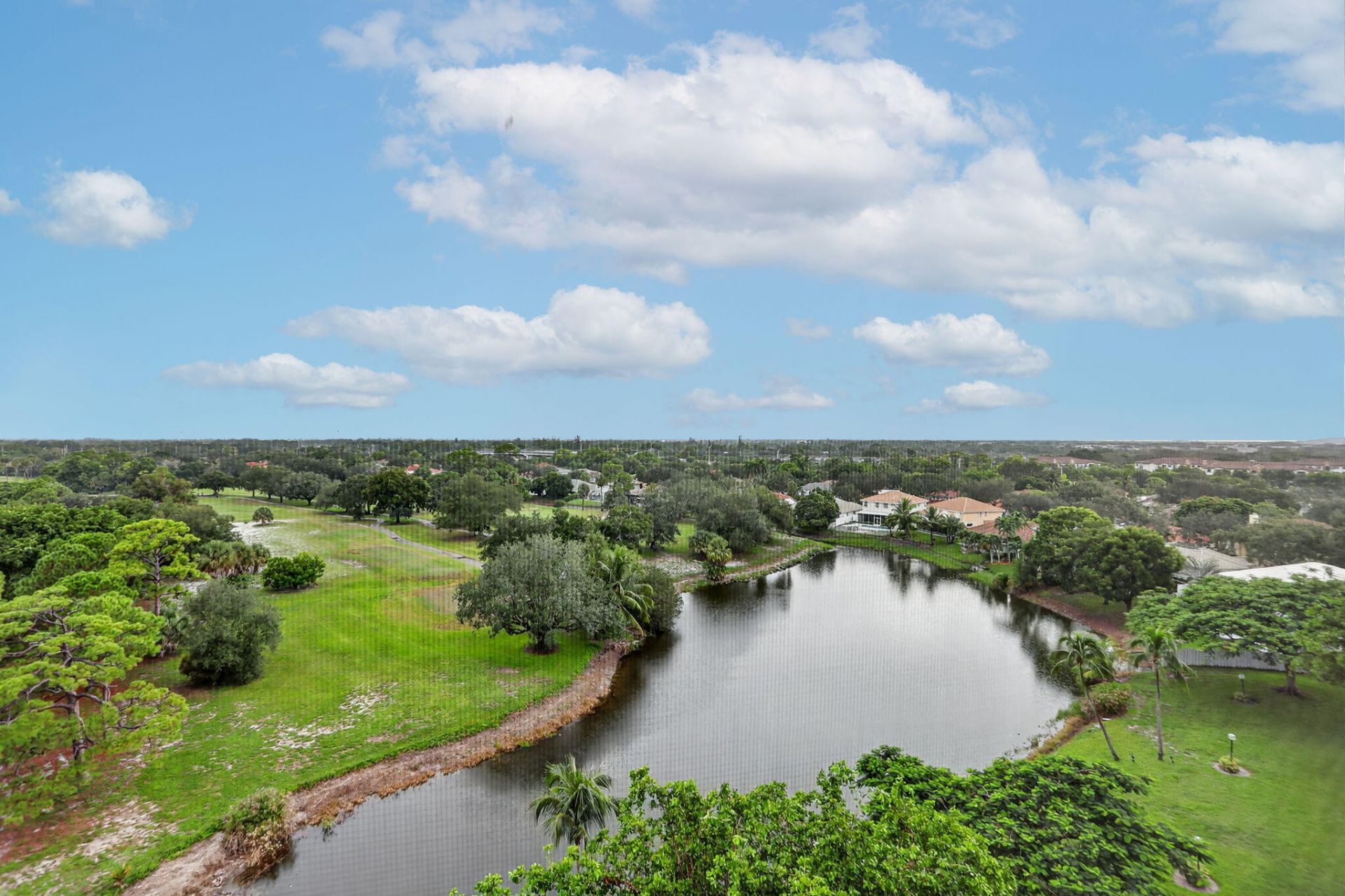 3499 Oaks Way, Unit 909, Pompano Beach, FL 33069 Photo