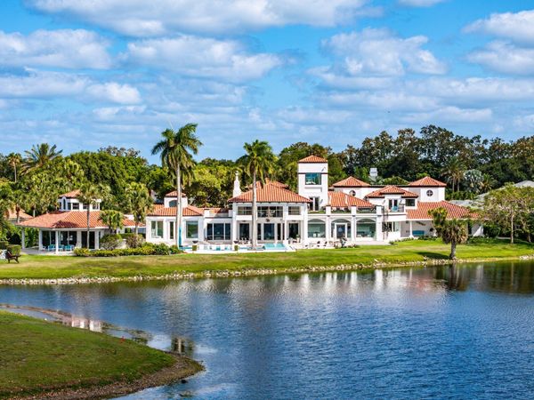 13101 Monet Lane, Palm Beach Gardens, FL 33410