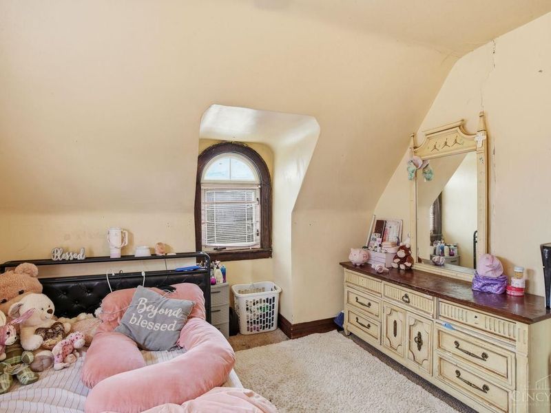 2715 W North Bend Road, Cincinnati, OH 45239 Photo 13