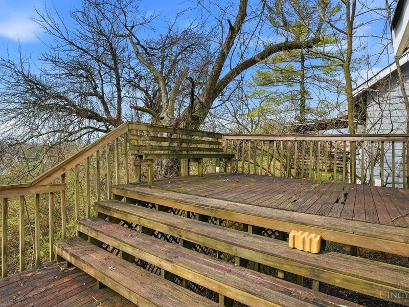 2715 W North Bend Road, Cincinnati, OH 45239 Photo 18