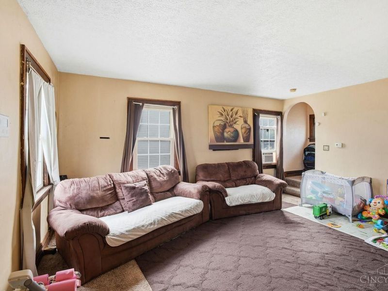 2715 W North Bend Road, Cincinnati, OH 45239 Photo 5