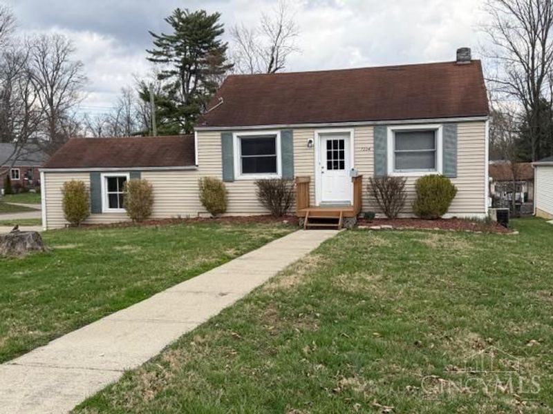 7334 Iuka Avenue, Madeira, OH 45243 Photo 2