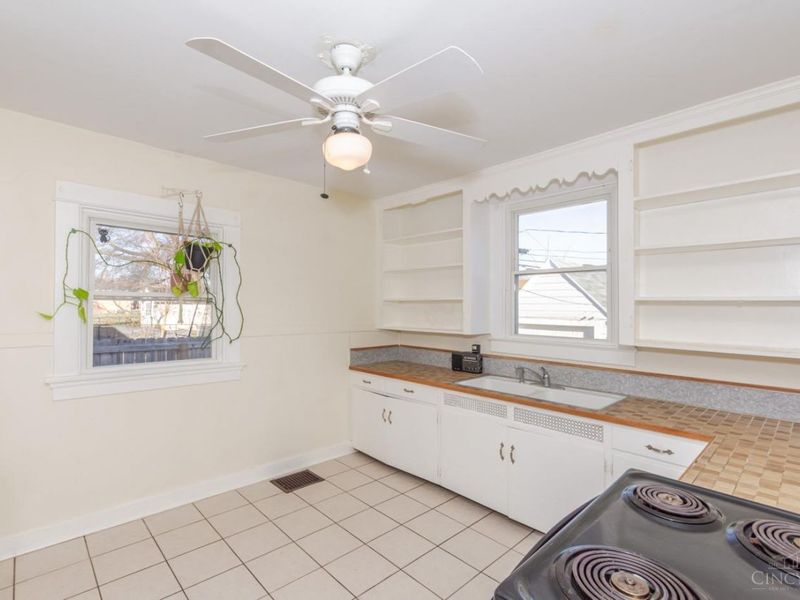 4037 Corinth Boulevard, Dayton, OH 45410 Photo 8