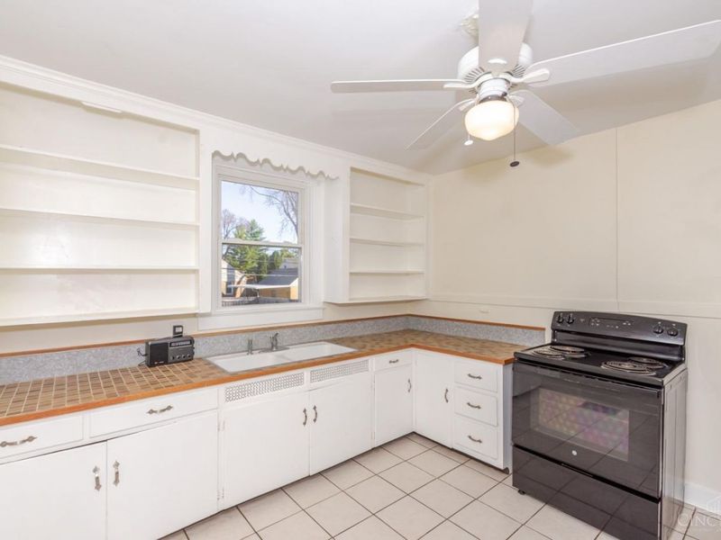 4037 Corinth Boulevard, Dayton, OH 45410 Photo 9