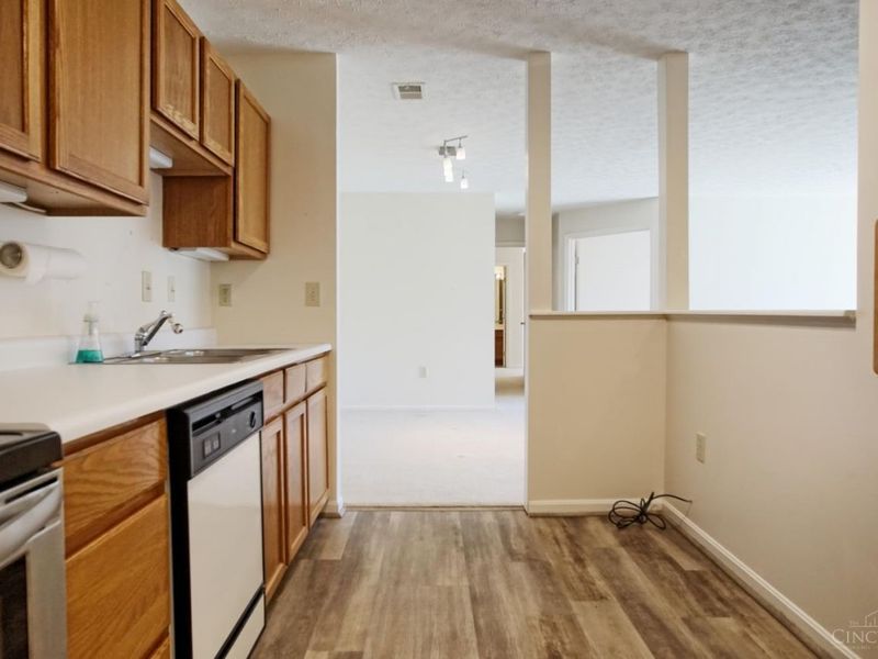 12061 Carrington Lane, Unit 102, Loveland, OH 45140 Photo 10