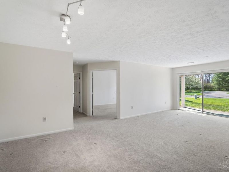 12061 Carrington Lane, Unit 102, Loveland, OH 45140 Photo 16