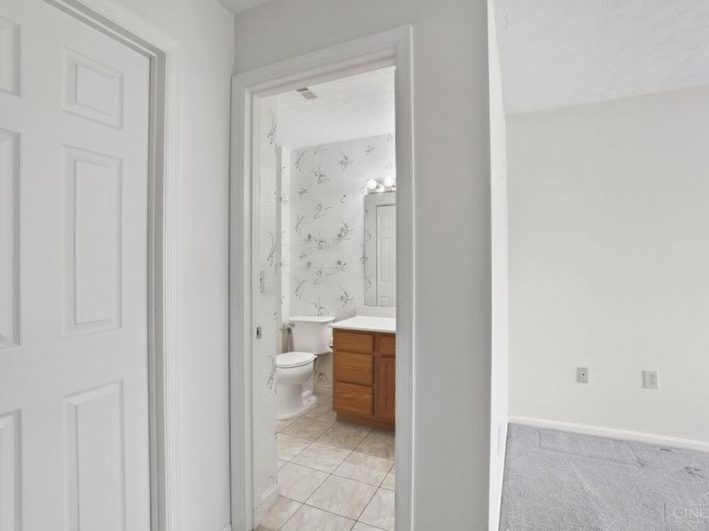 12061 Carrington Lane, Unit 102, Loveland, OH 45140 Photo 24