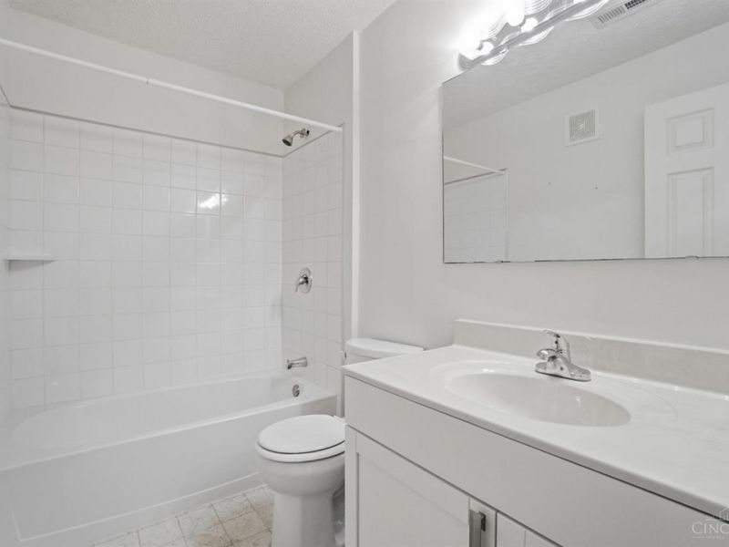 12061 Carrington Lane, Unit 102, Loveland, OH 45140 Photo 34
