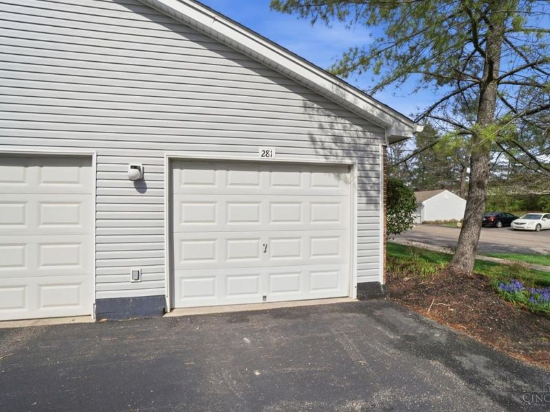 12061 Carrington Lane, Unit 102, Loveland, OH 45140 Photo 4